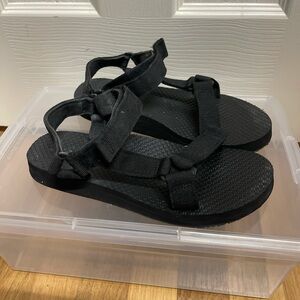 Time and Tru Black Women's Sandals